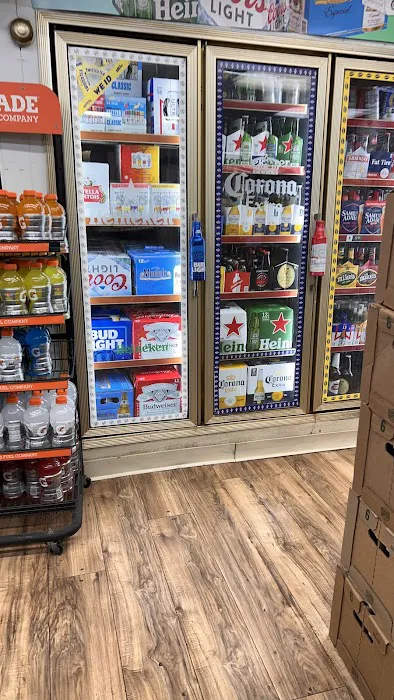 Glen Oaks Deli and Grocery Picture 7