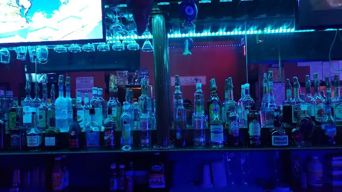 1 Quetzal bar Picture 1