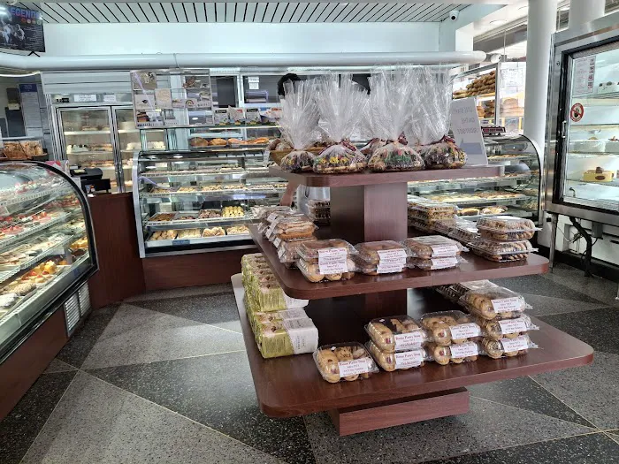 Rimini Pastry Shoppe Picture 8