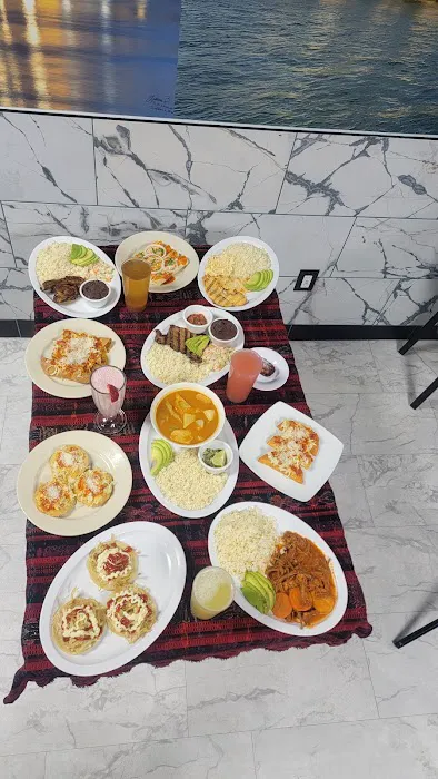 Restaurante guatemalteco El Peten Picture 8