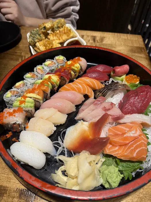Osaka Fusion BBQ & Sushi 藏王居 です Picture 2