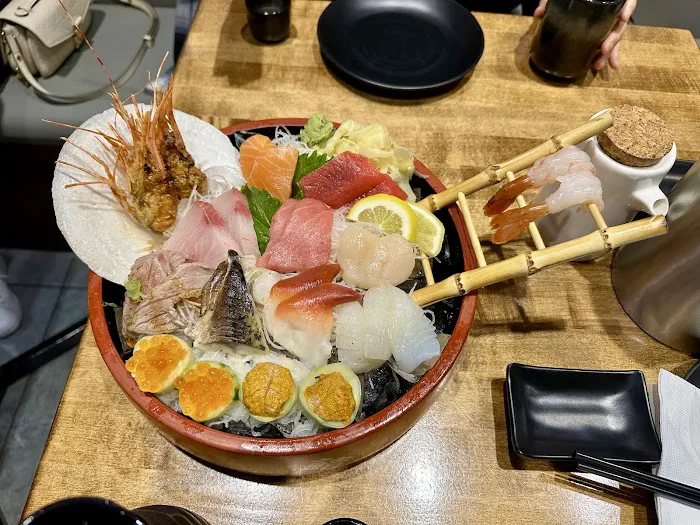 Osaka Fusion BBQ & Sushi 藏王居 です Picture 4