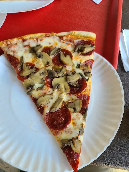 Tato's Pizza Picture 2