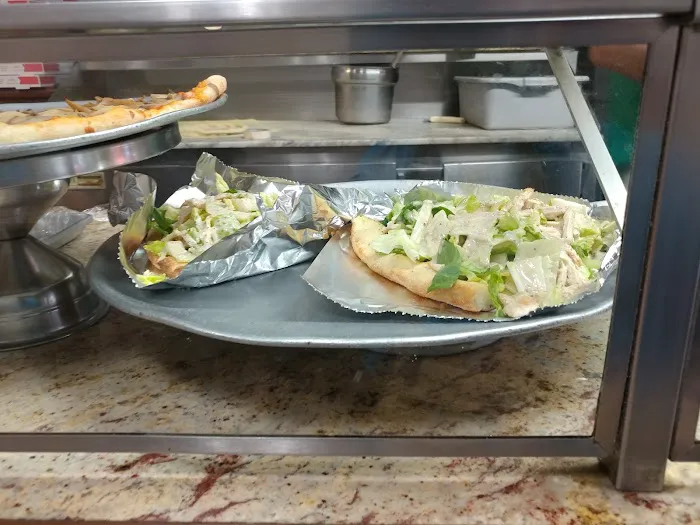 Luna Kings Pizzeria Picture 5