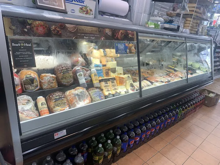 Penuela Deli Grocery Picture 2