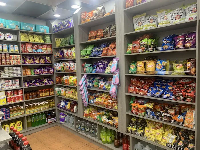 Penuela Deli Grocery Picture 3