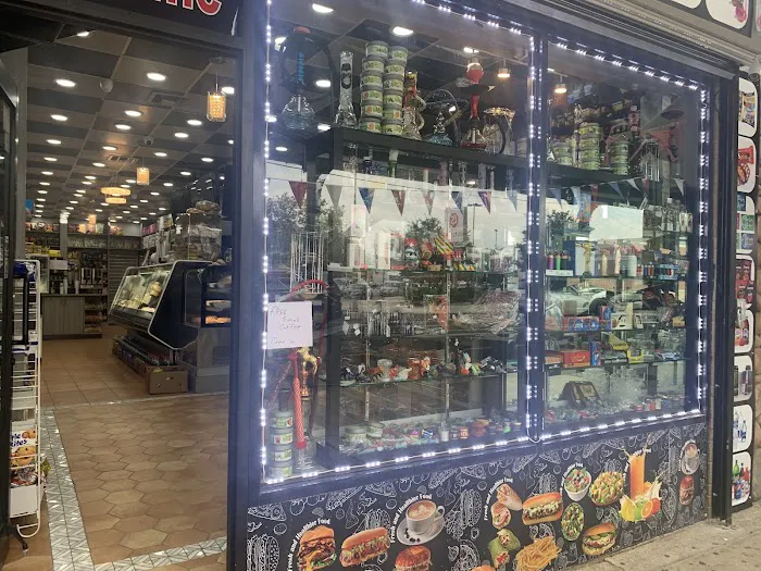 Penuela Deli Grocery Picture 4