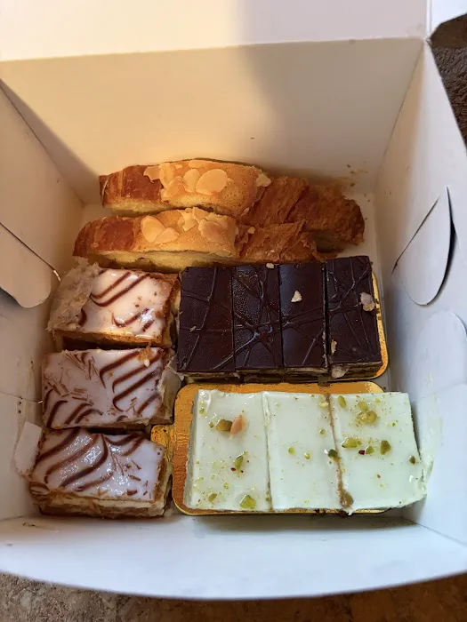L'Algeroise French pâtisserie Picture 4