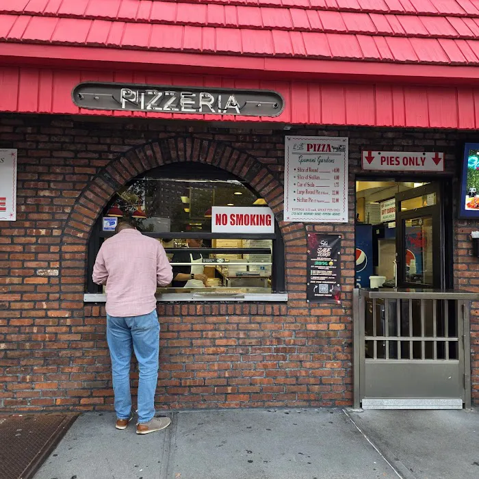 L&B Spumoni Gardens Picture 6