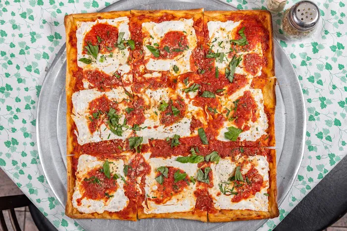 Pino Pizza Picture 6