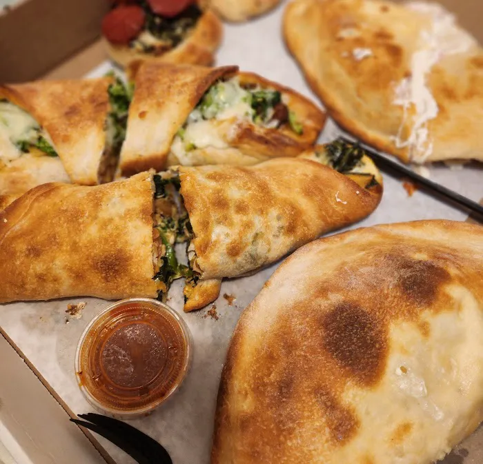 Pino Pizza Picture 9