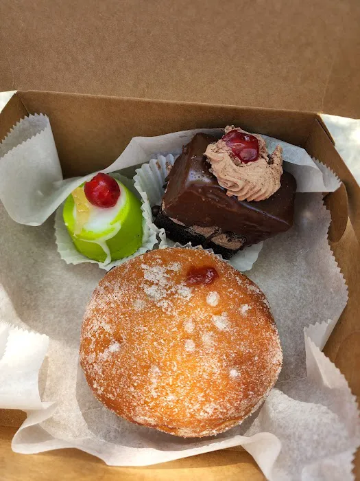 Nuccio's Bakery Picture 4
