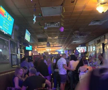 Joeu2019s Bar & Grill G & P's