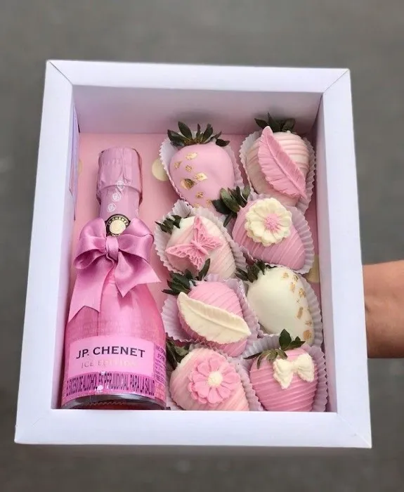 Strawberry Gifts and More Picture 5