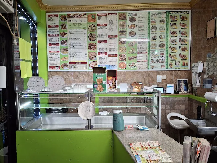 Extra Crispy Pizzeria & Restaurant Picture 3