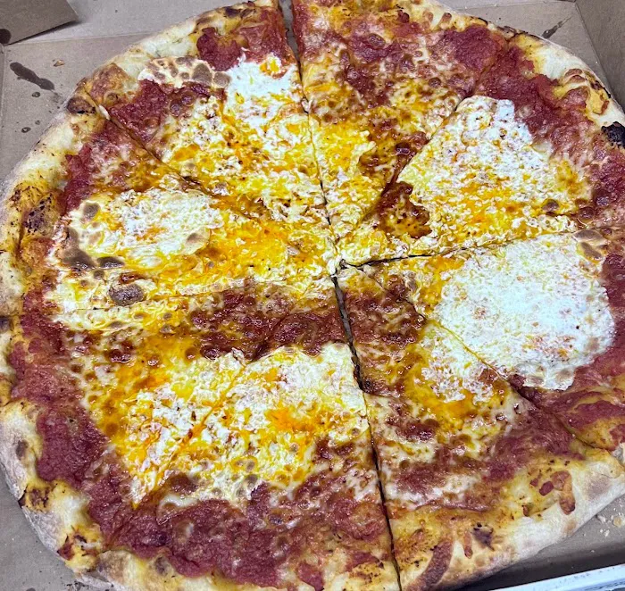 Divine Pies & Fries Picture 10