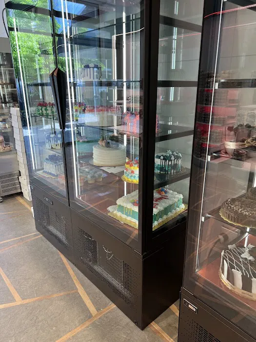 SHLOIMY'S BAKERY Picture 6