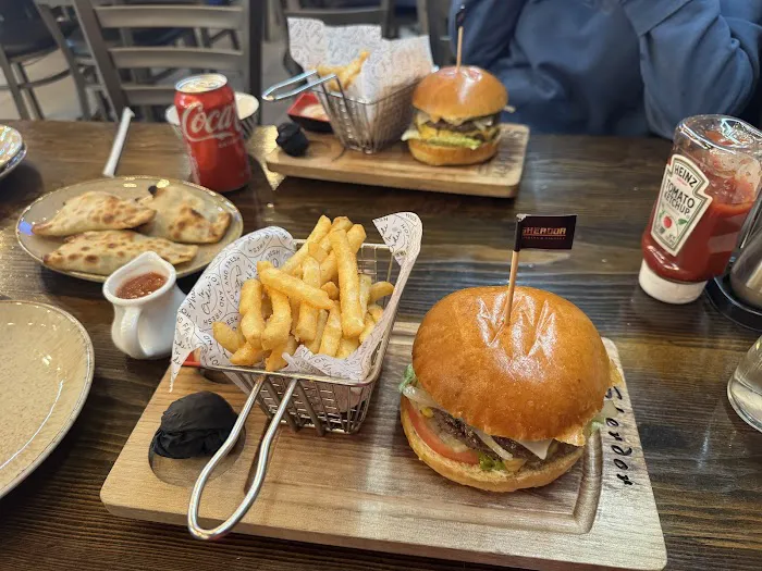 Sherdor Burgers & Sausages Picture 10