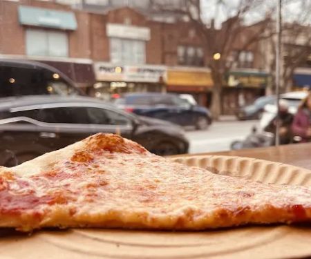 Yossi's Pizza