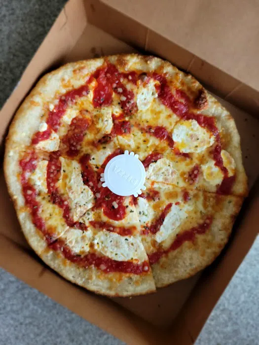 Yossi's Pizza Picture 3