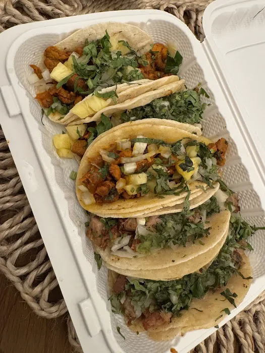 Tacos El Paisa ( Bay Parkway ) Picture 10