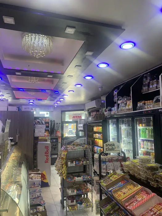 Ave P Deli Picture 4