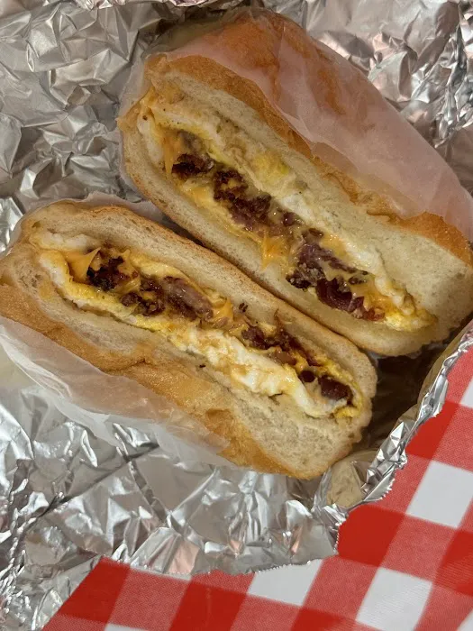 Avenue P Deli and Grill Picture 4