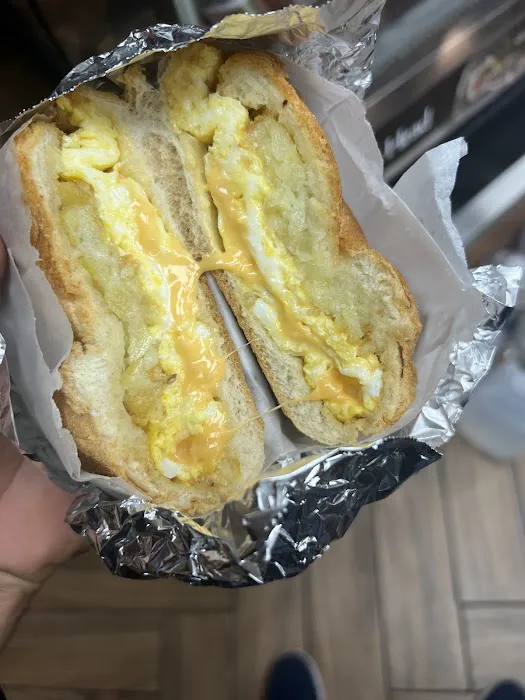 Avenue P Deli and Grill Picture 6
