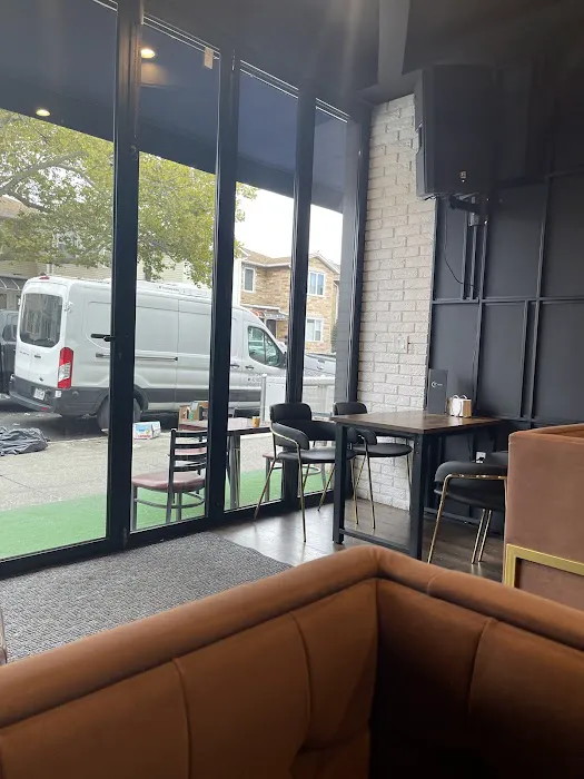 nunu Bar&Grill Picture 4