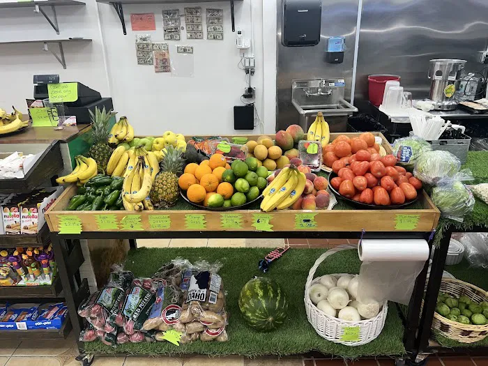 Tino’s deli Picture 1