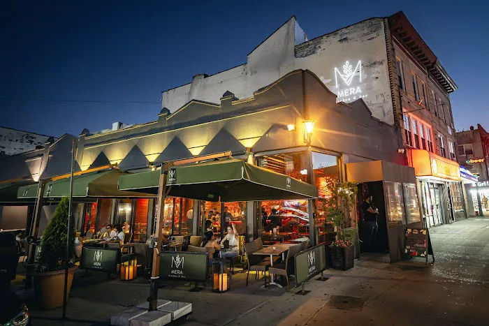 Mera Restaurant Picture 4