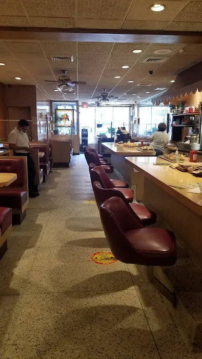 Parkway Restaurant Picture 9