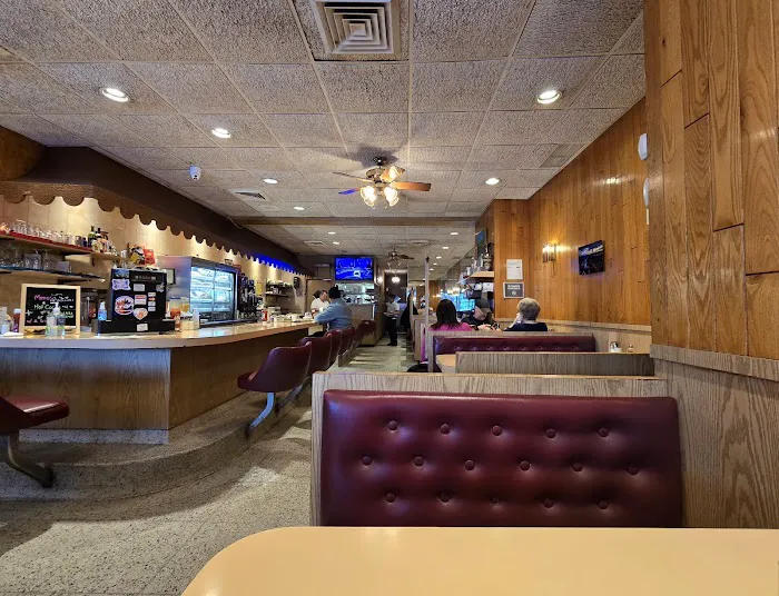 Parkway Restaurant Picture 4