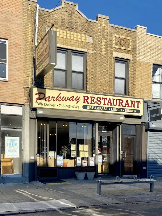 Parkway Restaurant Picture 10