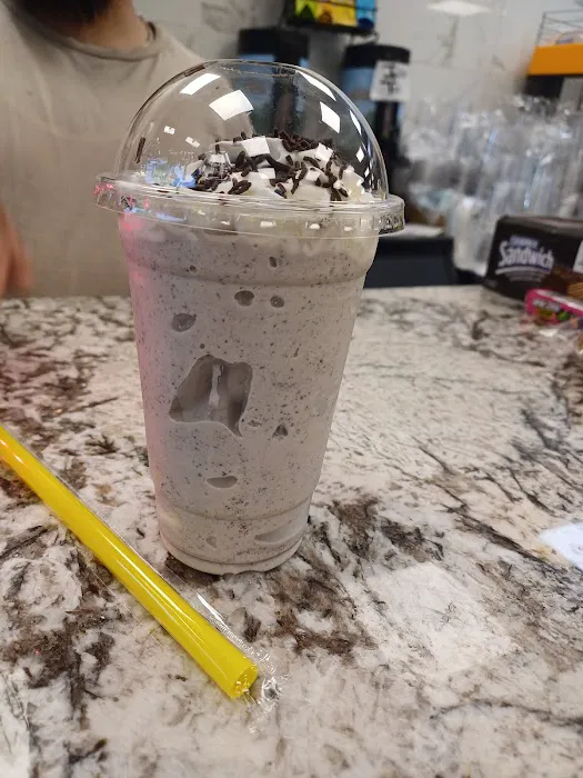 Omega Deli & Cafe Picture 10