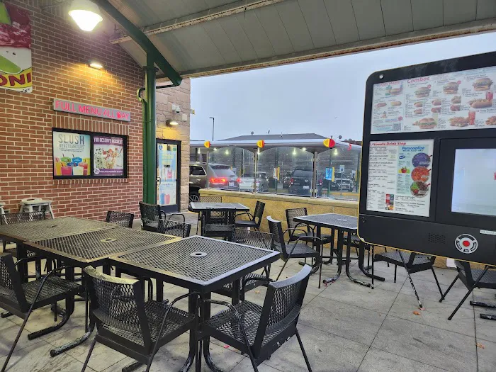 Sonic Drive-In Picture 7