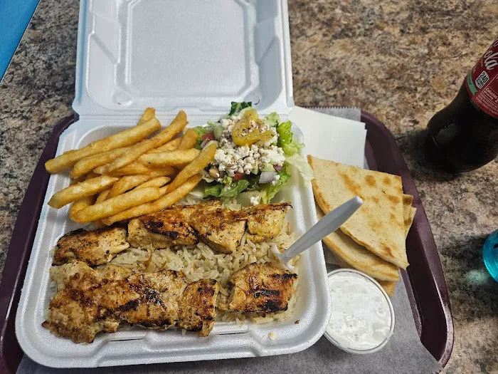 RoRo 's Gyro Place Picture 2