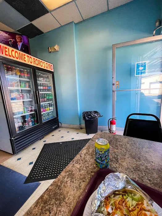 RoRo 's Gyro Place Picture 7