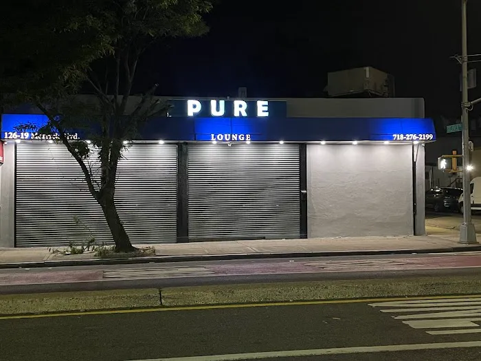 Pure Lounge Picture 3