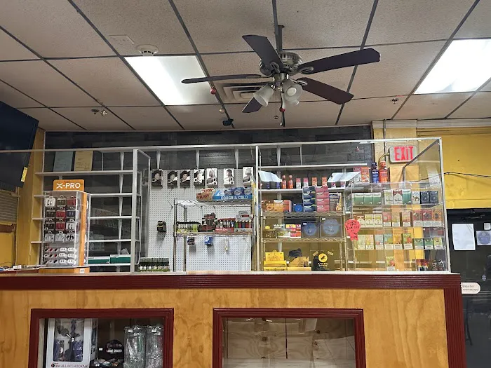 Mari's deli & grill Picture 10