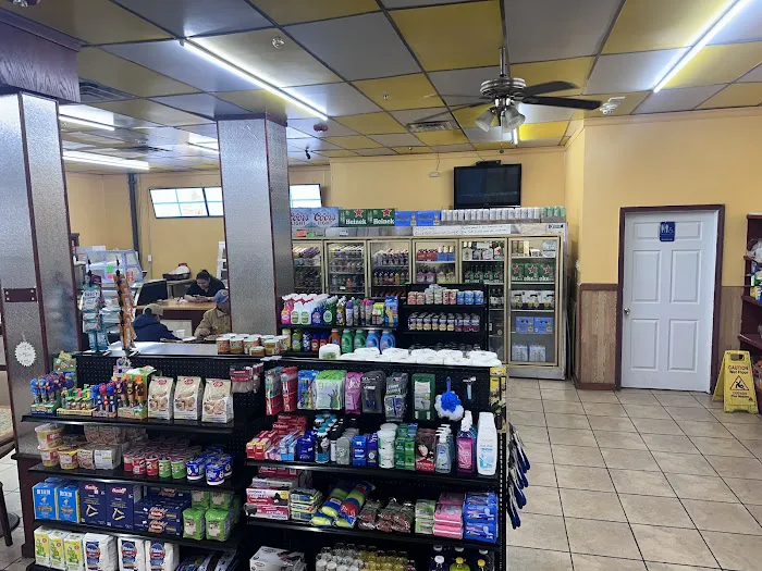 Mari's deli & grill Picture 6