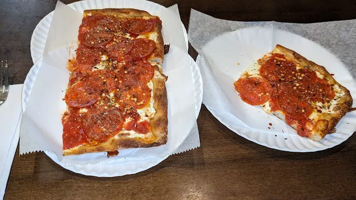 Genovese Pizzeria Picture 6