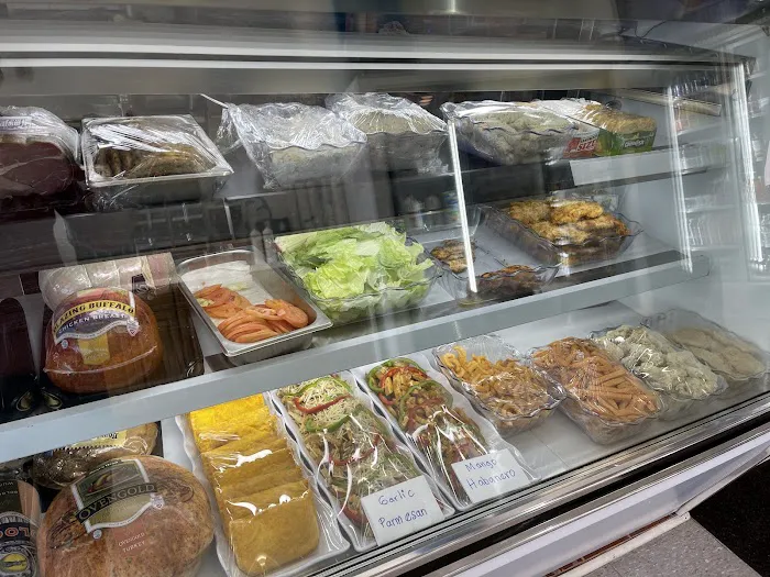 Crown Deli Picture 8