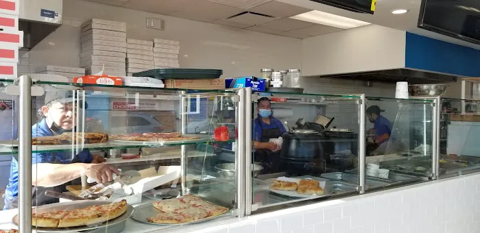 Crown Deli Picture 1