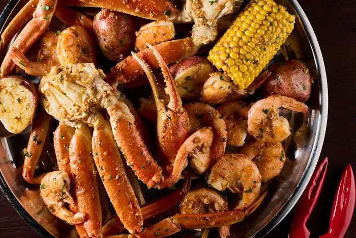 Hook & Reel Cajun Seafood & Bar Picture 3