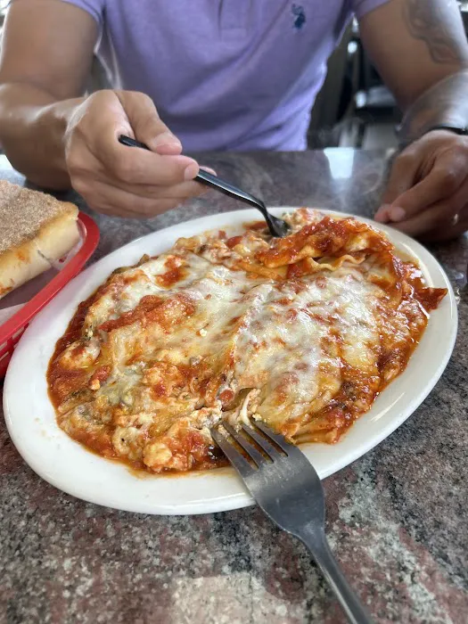 Rosa's Pizzeria and Restaurant Picture 2