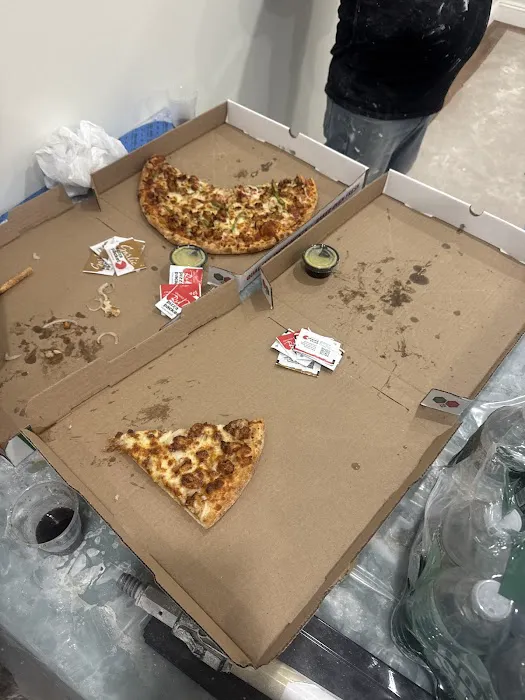 Krunchy Krust Pizza & Wings (Zabiha Halal, HMS CERT.) Picture 4