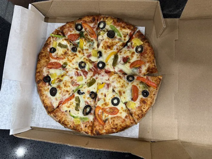 Krunchy Krust Pizza & Wings (Zabiha Halal, HMS CERT.) Picture 7