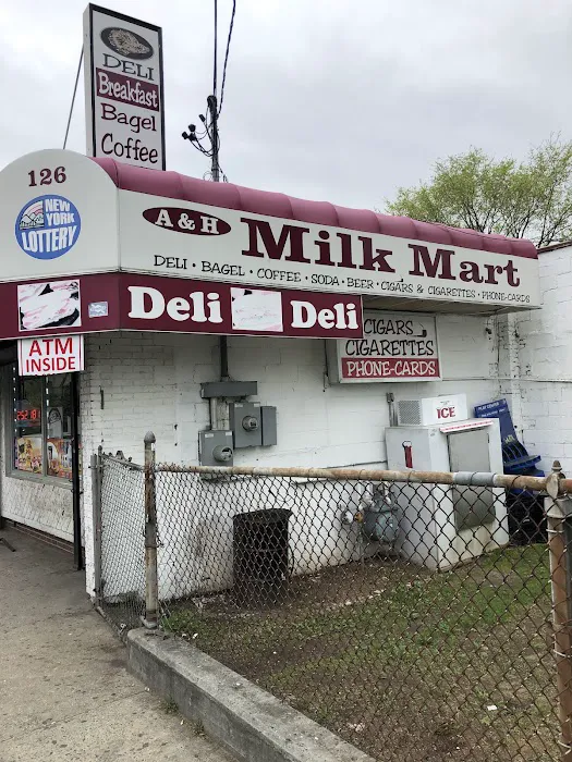 E & P Deli Grocery Picture 1