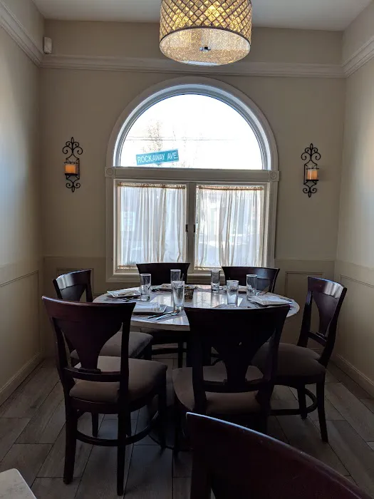 TRUFFLE Restaurant & Bar Picture 2